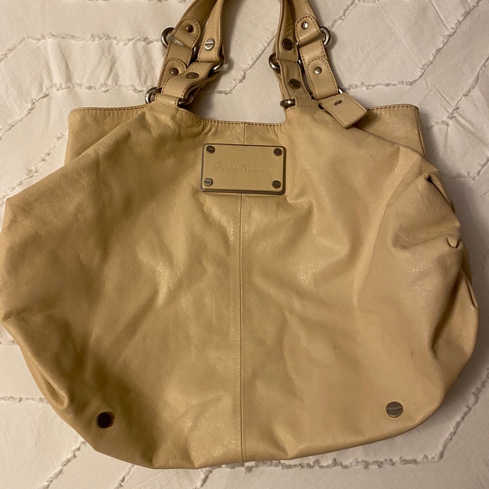 Beautiful butter soft leather purse, excellent!